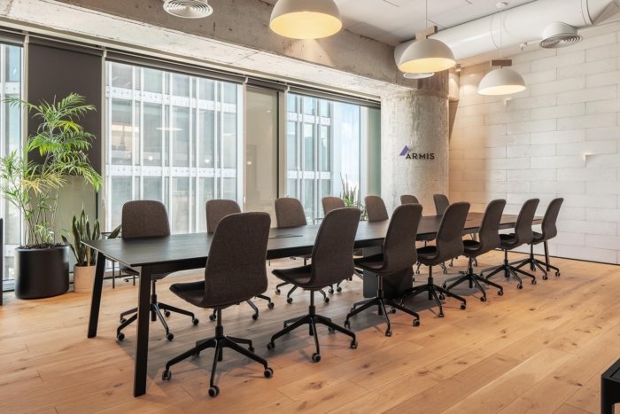 Armis 办公室 by switchup