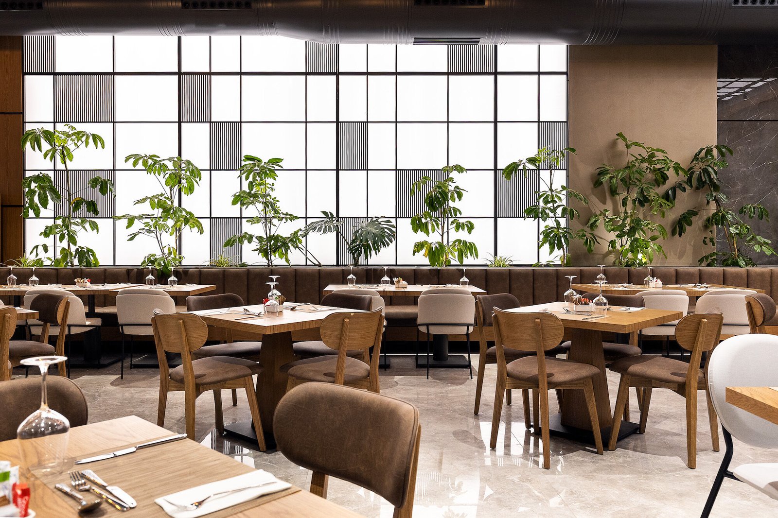 Cube Concept 设计的 Artemis 餐厅