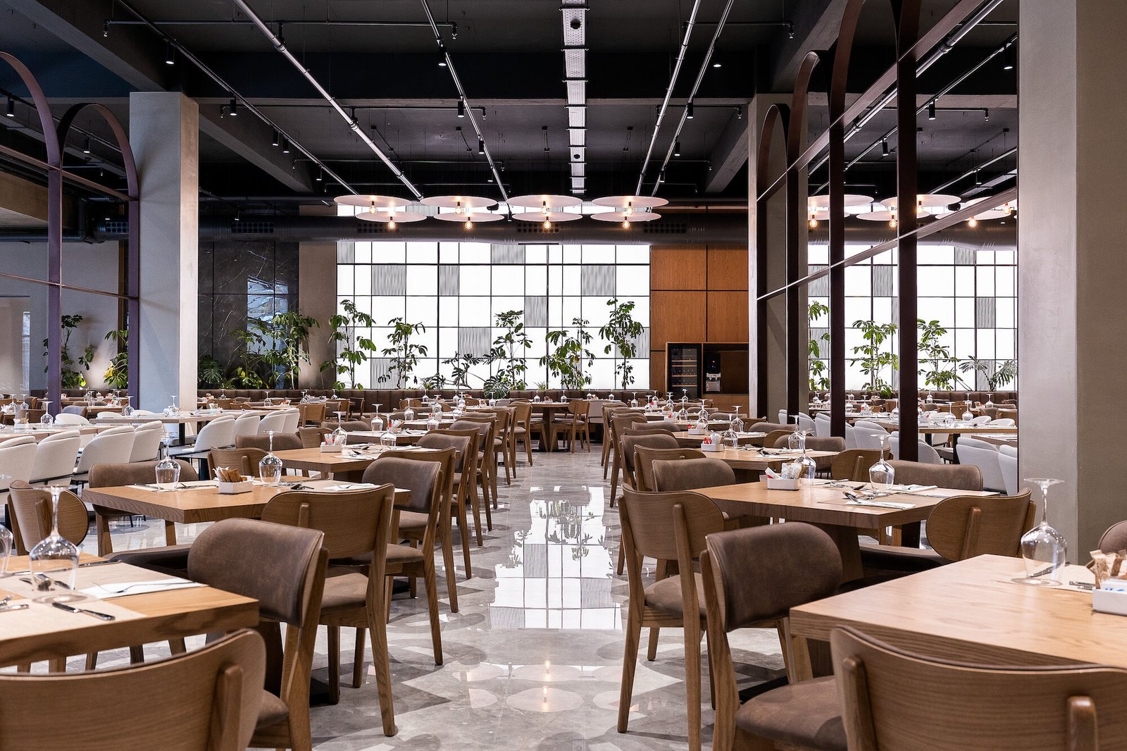 Cube Concept 设计的 Artemis 餐厅