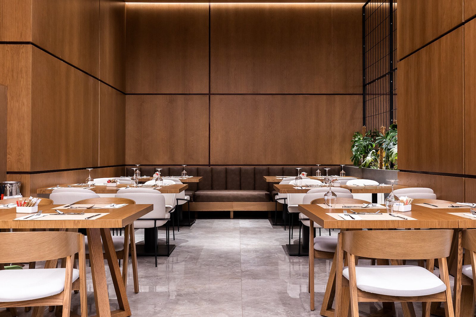 Cube Concept 设计的 Artemis 餐厅