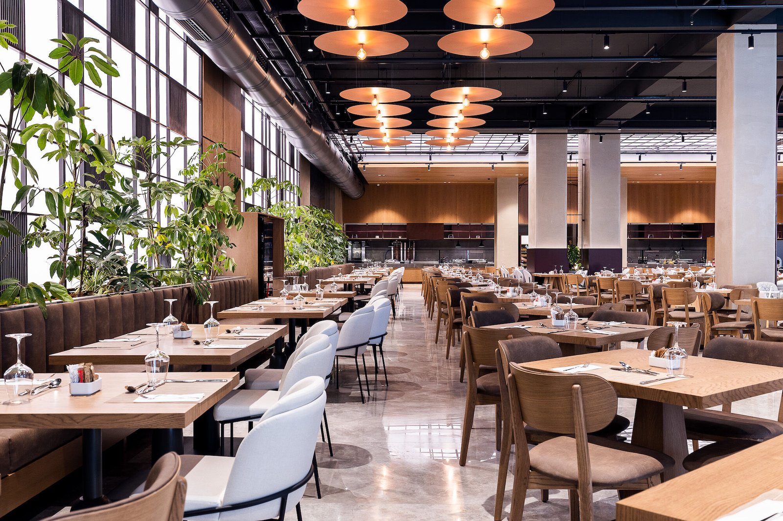 Cube Concept 设计的 Artemis 餐厅