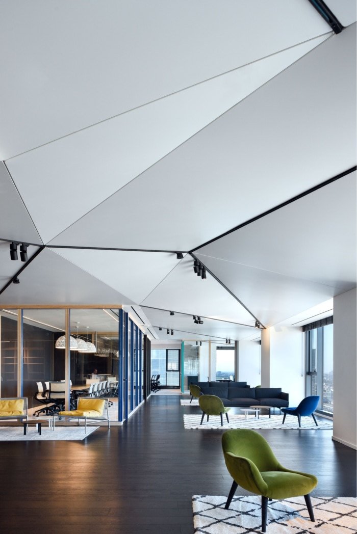 Yaron Eldad 的人工智能公司办公室 – 建筑和室内设计