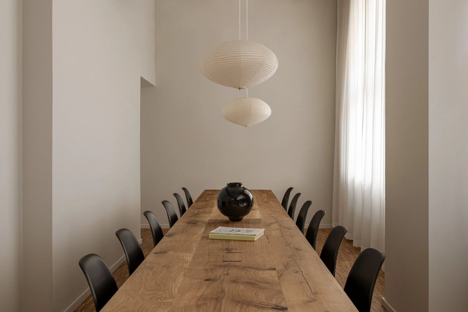 Asket 办公室由 Atelier Paul Vaugoyeau 设计