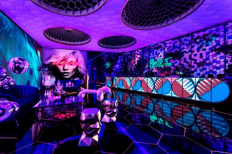 Space 3 的阿萨德俱乐部 Space 3 的阿萨德俱乐部