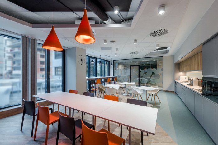 阿斯利康办公室由 MadiLancos Studio 设计 阿斯利康办公室由 MadiLancos Studio 设计