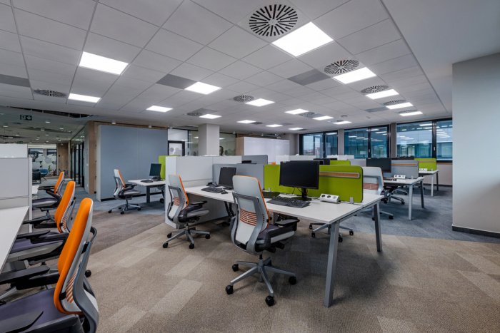 阿斯利康办公室由 MadiLancos Studio 设计 阿斯利康办公室由 MadiLancos Studio 设计