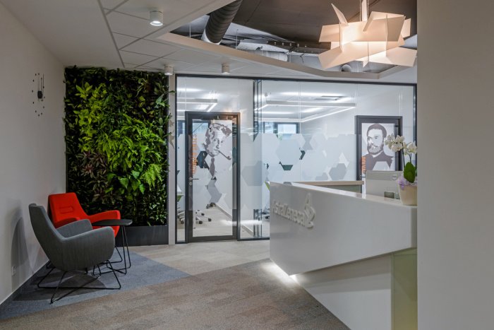 阿斯利康办公室由 MadiLancos Studio 设计 阿斯利康办公室由 MadiLancos Studio 设计