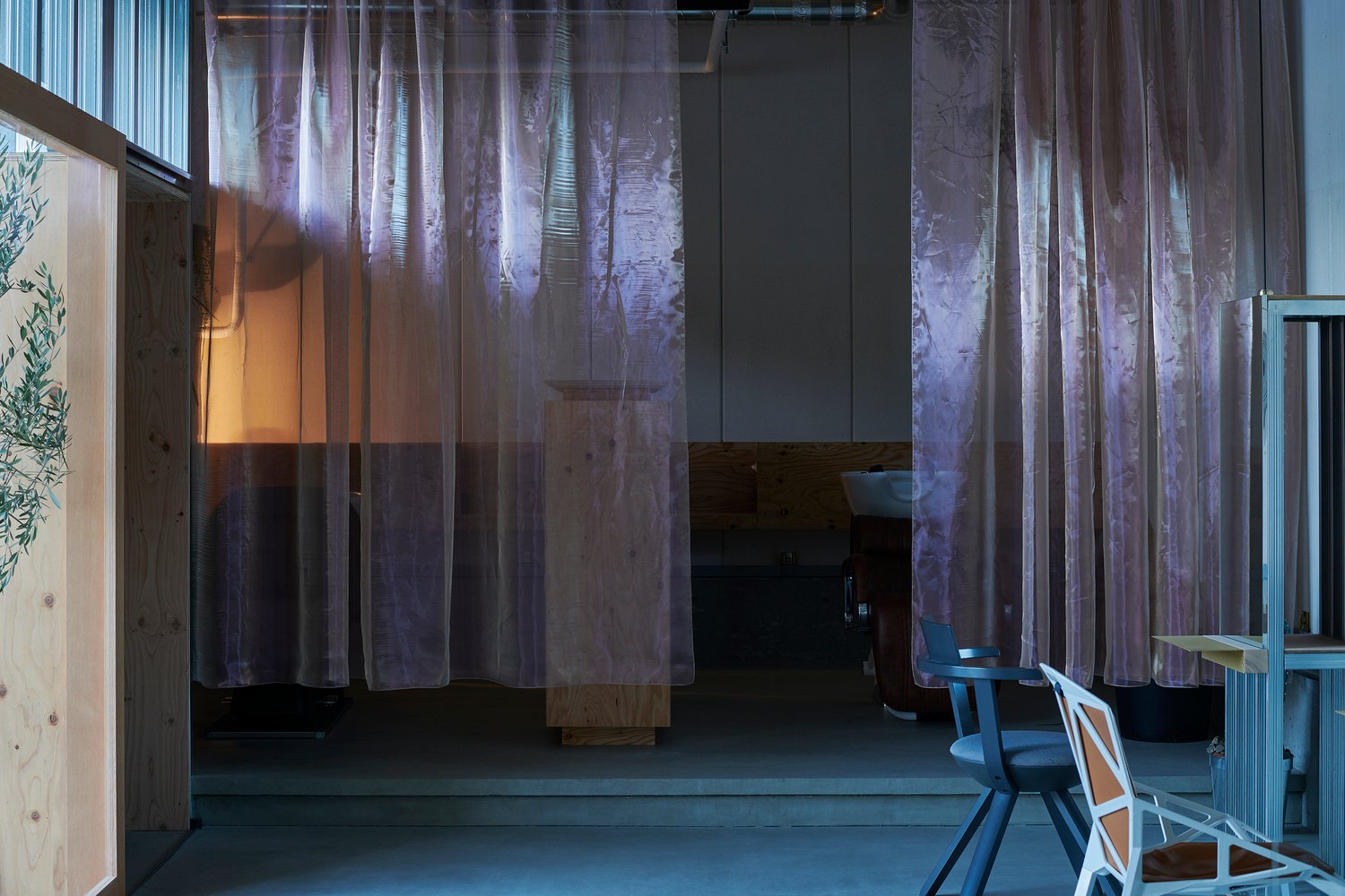 Atelier Toiro 沙龙 / Hitotomori Architects Atelier Toiro 沙龙 / Hitotomori Architects