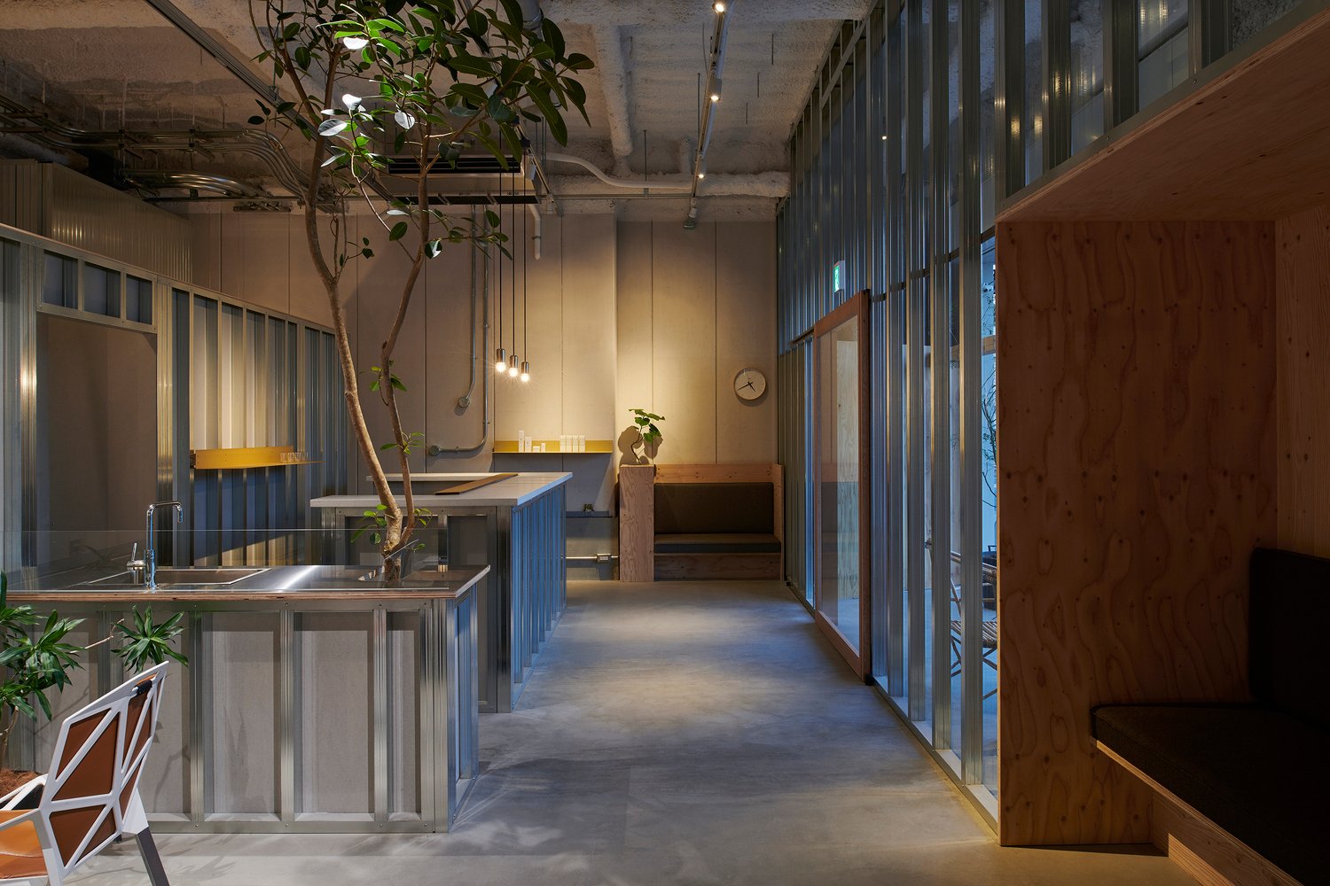 Atelier Toiro 沙龙 / Hitotomori Architects Atelier Toiro 沙龙 / Hitotomori Architects