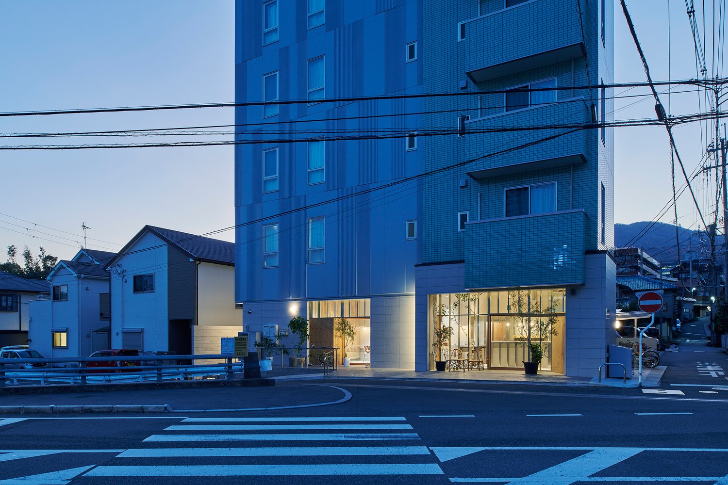 Atelier Toiro 沙龙 / Hitotomori Architects Atelier Toiro 沙龙 / Hitotomori Architects