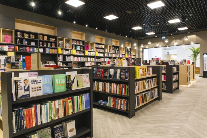 巴西 Balé Arquitetura 设计的雅典娜书店