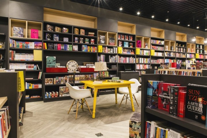 巴西 Balé Arquitetura 设计的雅典娜书店