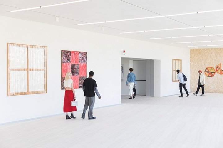 意大利米兰 Torre by OMA 的 Atlas 展览