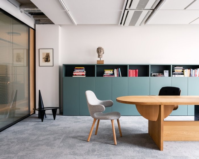 August Debouzy 办公室 / razavi 建筑事务所