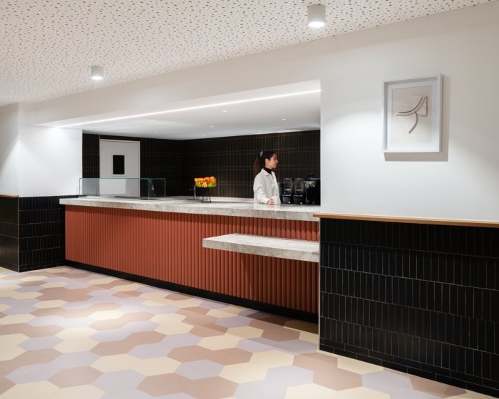 August Debouzy 办公室 / razavi 建筑事务所