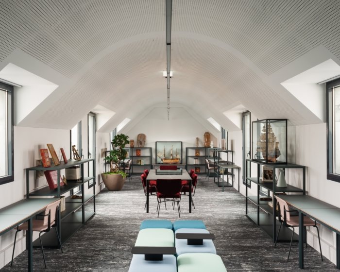 August Debouzy 办公室 / razavi 建筑事务所