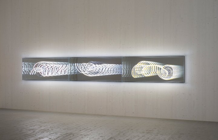 2017 年威尼斯艺术双年展奥地利馆,作者:Erwin Wurm 和 Brigitte Kowanz 2017 年威尼斯艺术双年展奥地利馆,作者:Erwin Wurm 和 Brigitte Kowanz