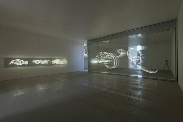 2017 年威尼斯艺术双年展奥地利馆,作者:Erwin Wurm 和 Brigitte Kowanz 2017 年威尼斯艺术双年展奥地利馆,作者:Erwin Wurm 和 Brigitte Kowanz