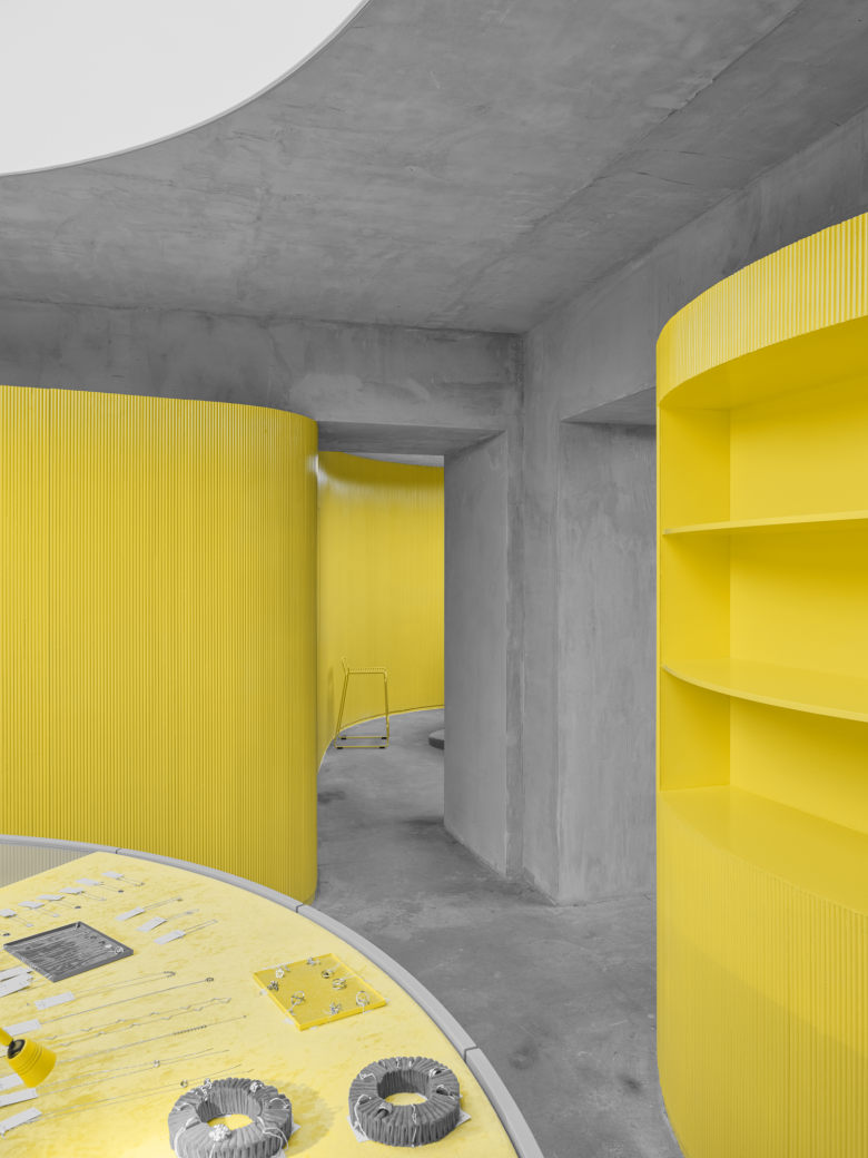 Crosby Studios 的 Avgvst 旗舰店 Crosby Studios 的 Avgvst 旗舰店