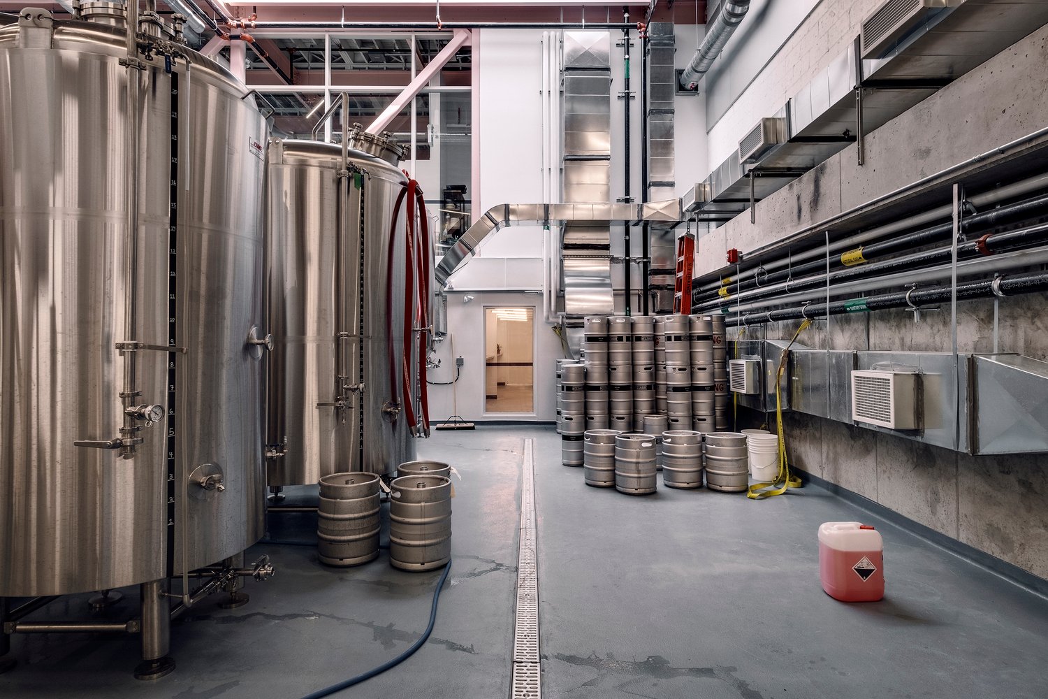 LAMAS 的 Avling 厨房和啤酒厂