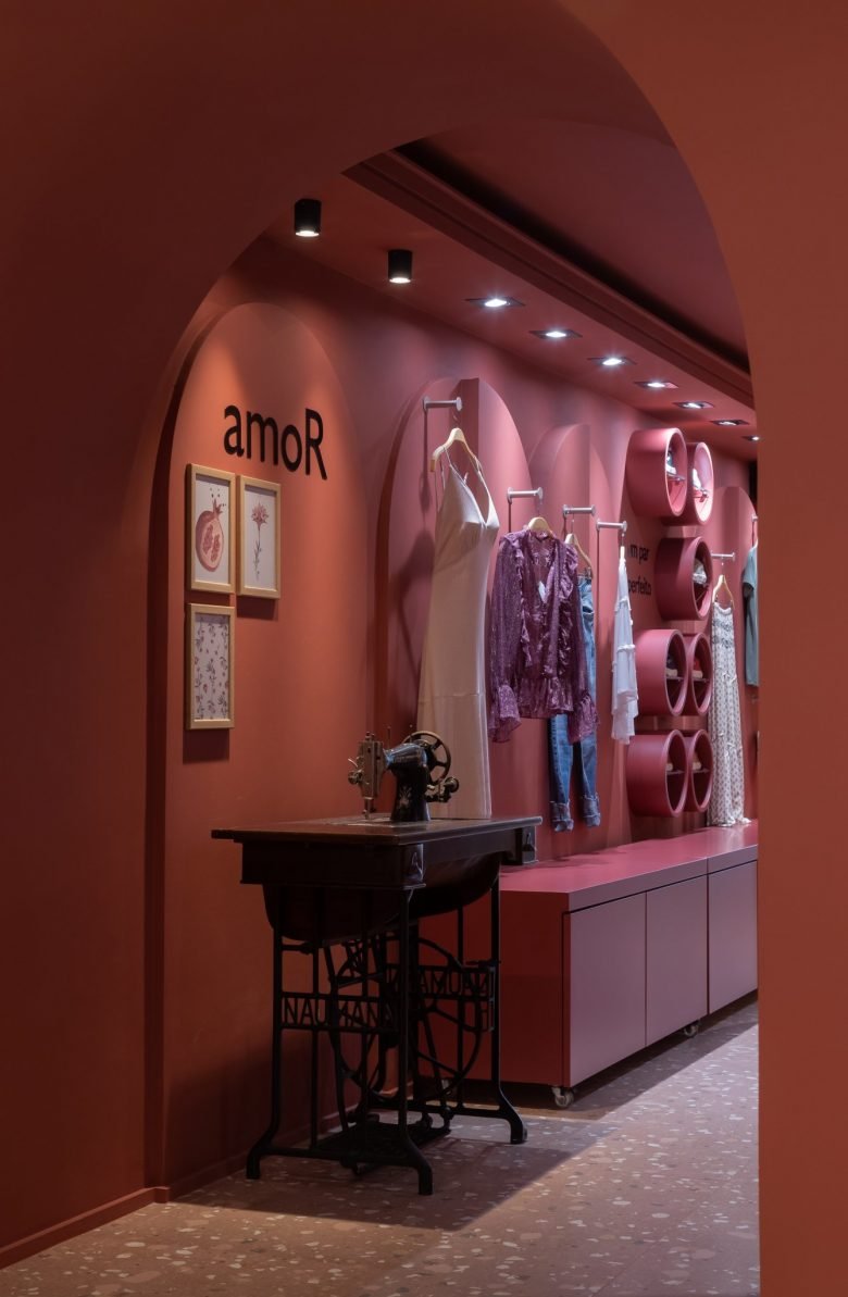 Freguesia 的 Romã Haus 概念店