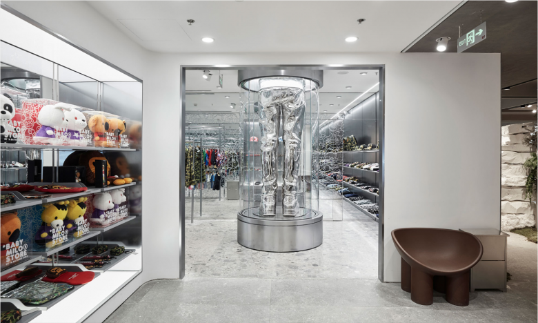 BAPE 专卖店