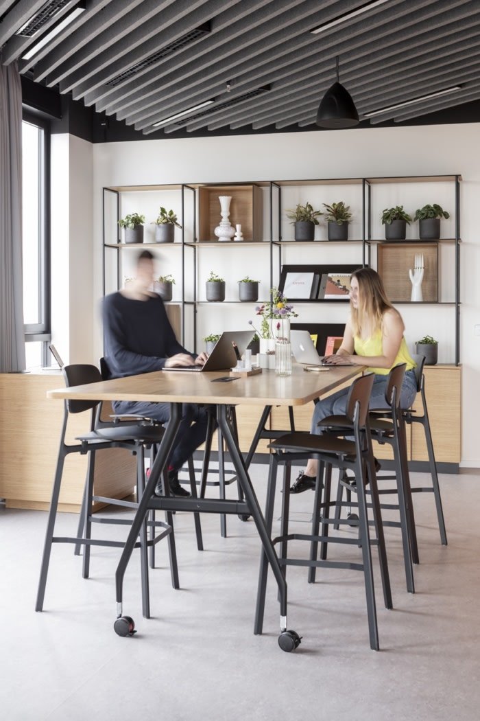 Studio Perspektiv 的 BASE 联合办公空间