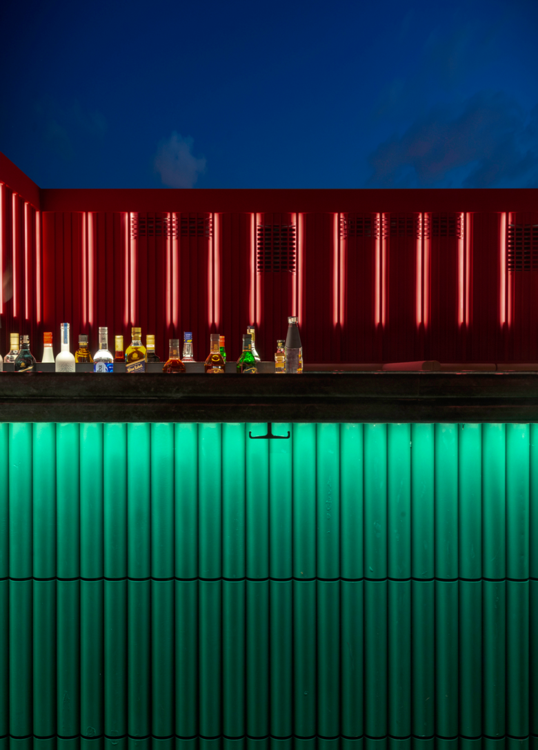 BAU 酒吧 / Rabih Geha Architects