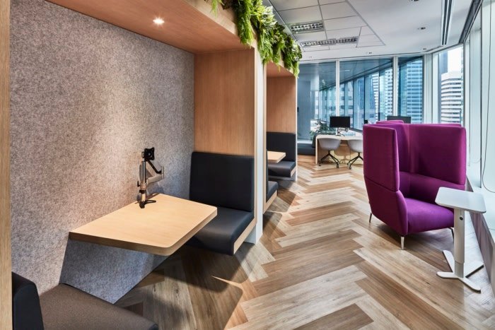 Conexus Studio 设计的 BBC 工作室办公室