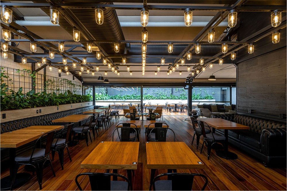 BETC Havas 咖啡馆，由 galeria arquitetos 和 Terra Capobianco 设计