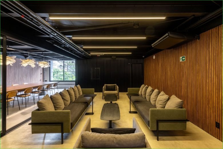 BETC Havas 咖啡馆，由 galeria arquitetos 和 Terra Capobianco 设计