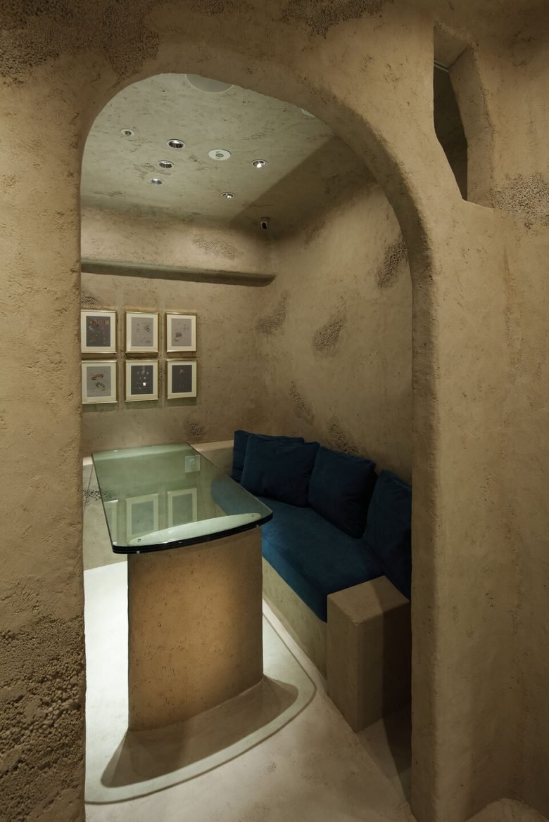 GAVEL INC. 的 BIZOUX 商店