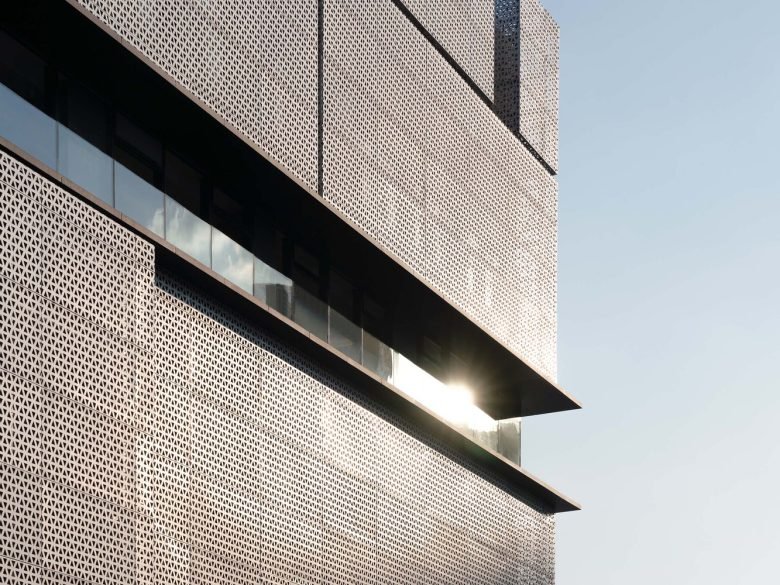 ARCHIHOPE 的宝马体验中心