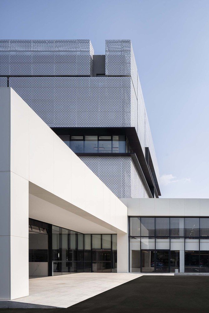 ARCHIHOPE 的宝马体验中心