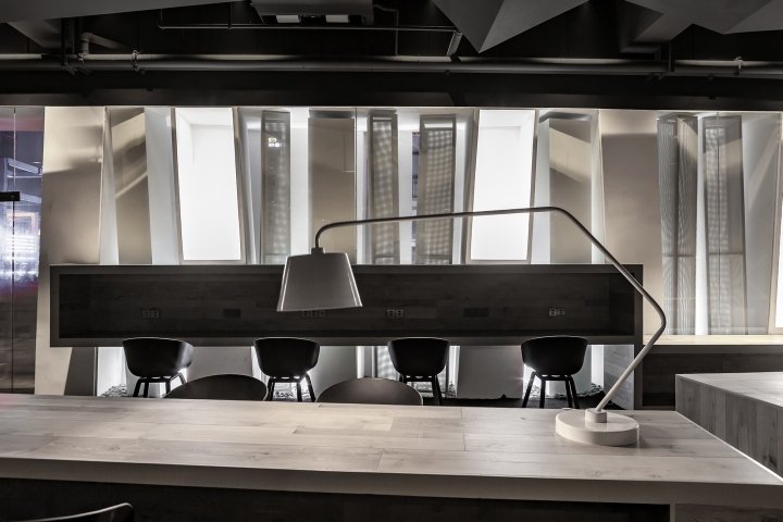 BOX100 office by Yiduan Shanghai Interior Design, Nanchang – China