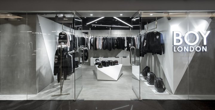 BOY London Store 由 Sixcorners Studio 设计，香港