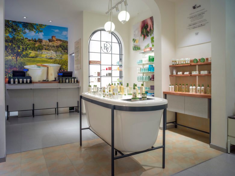 Robilant Associati 设计的 Bottega Verde 概念店 Robilant Associati 设计的 Bottega Verde 概念店