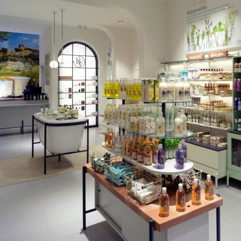Robilant Associati 设计的 Bottega Verde 概念店 Robilant Associati 设计的 Bottega Verde 概念店