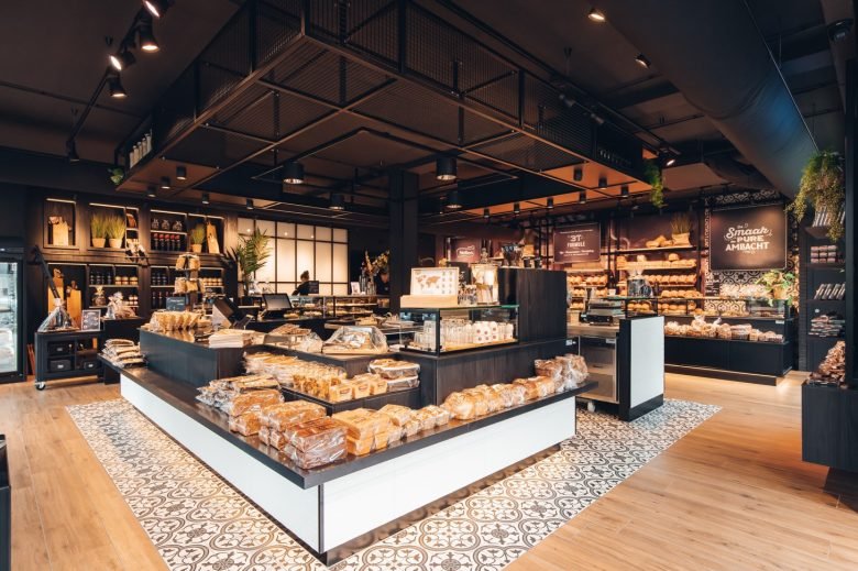 现代荷兰面包店设计 | 黑与白