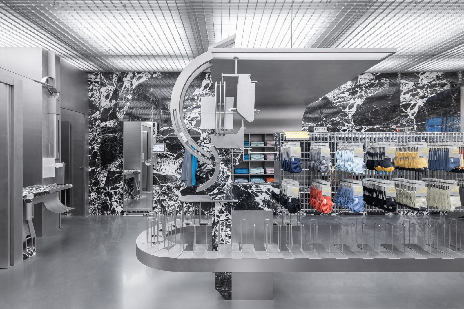 Bananain 概念店由 Some Thoughts 空间设计研究室设计