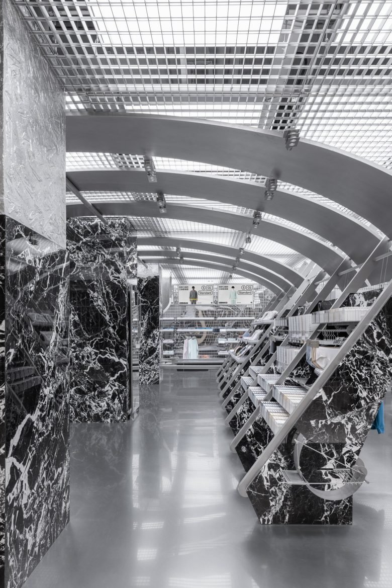 Bananain 概念店由 Some Thoughts 空间设计研究室设计