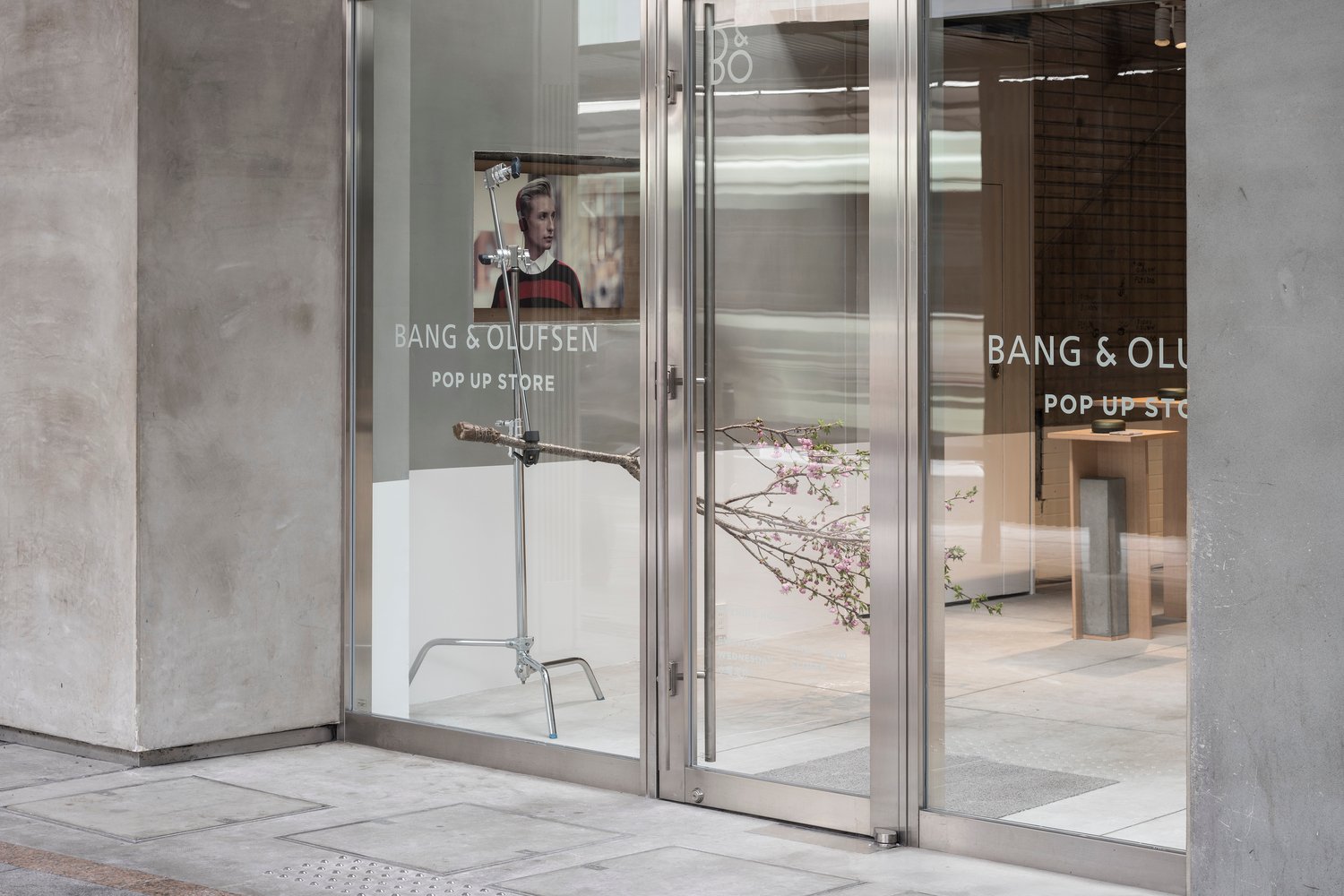 Bang&Olufsen Pop-Up Store Kyoto by Yusuke Seki