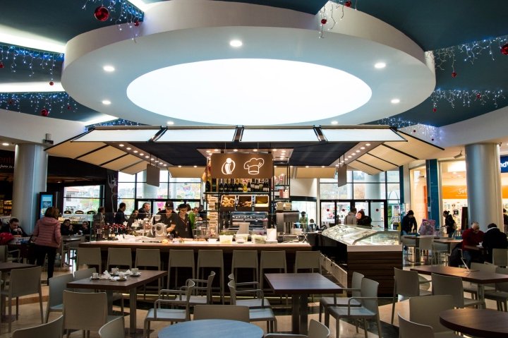 Bar Gelateria Norcineria Iper Rossini by AFA Arredamenti，佩萨罗 – 意大利