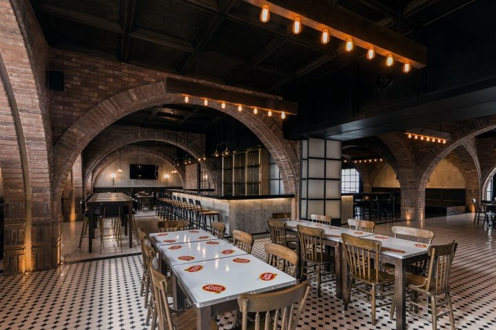 Salón Sociedad 由 Communal + OTRA Arquitectura 设计，蒙特雷 – 墨西哥