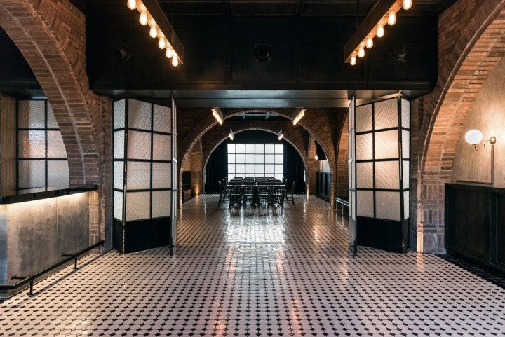 Salón Sociedad 由 Communal + OTRA Arquitectura 设计，蒙特雷 – 墨西哥