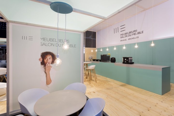 2017 年布鲁塞尔家具展 A&B Project 的酒吧和接待区“布鲁塞尔之夜”