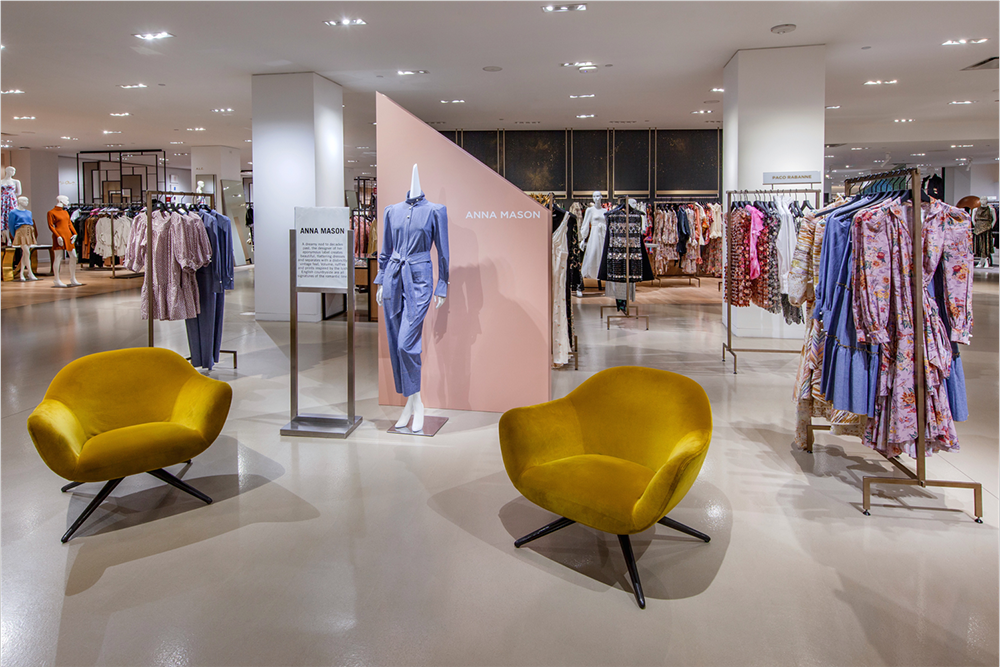 巴尼斯 (Barneys) 萨克斯 (Saks) 商店