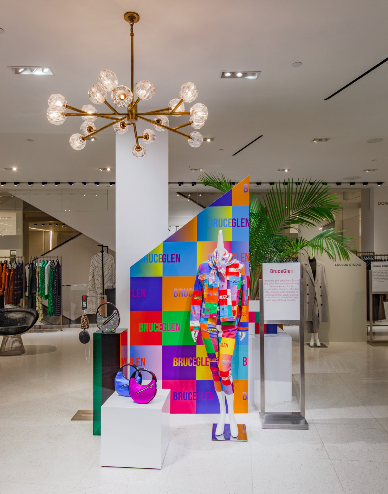 巴尼斯 (Barneys) 萨克斯 (Saks) 商店