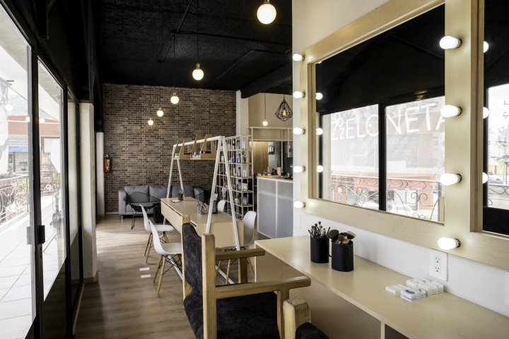 Barzzeloneta by deFORMA Estudio Creativo，瓜达拉哈拉 – 墨西哥