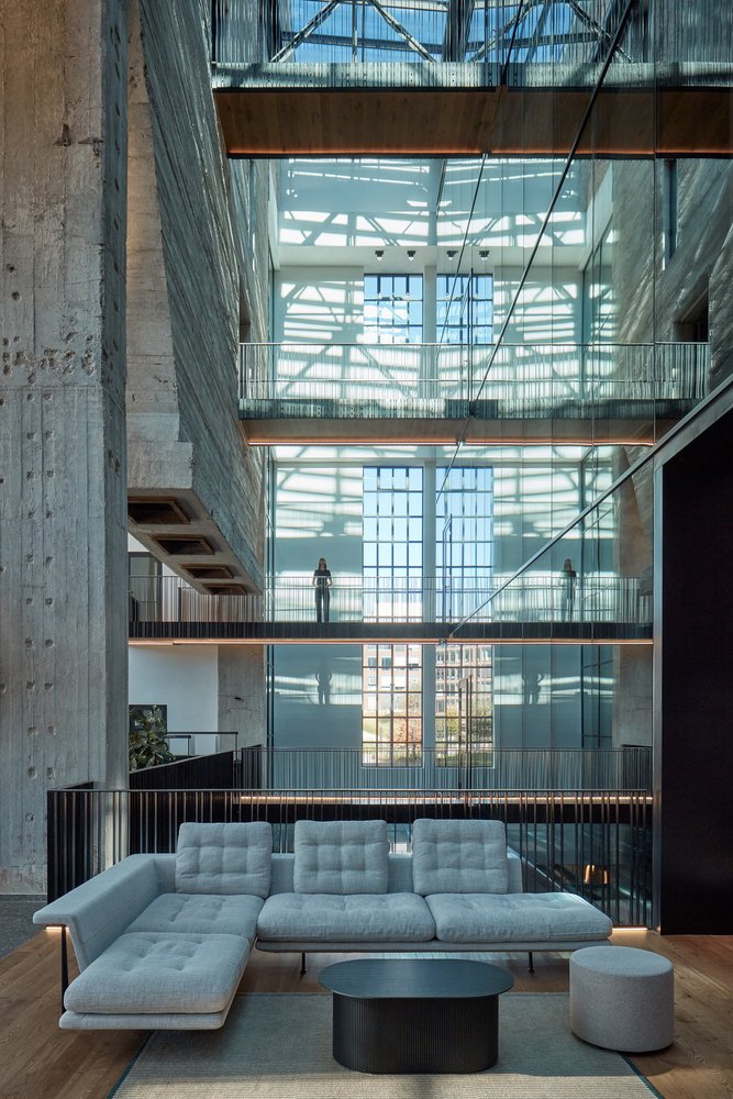 Base4Work 布拉迪斯拉发 by Studio Perspektiv Base4Work 布拉迪斯拉发 by Studio Perspektiv